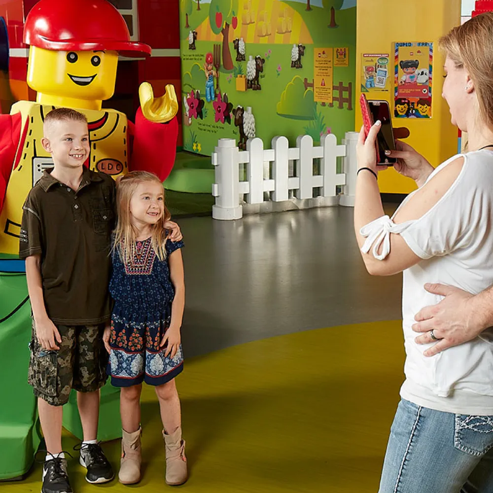 Meet LEGO® Stars | LEGOLAND Discovery Center New Jersey