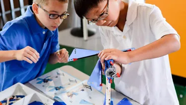 Kids Building | LEGOLAND Discovery Center New Jersey